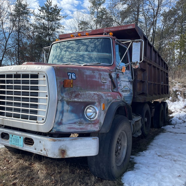 #13014 • 1976 Ford Dump Truck (Has WI Title)