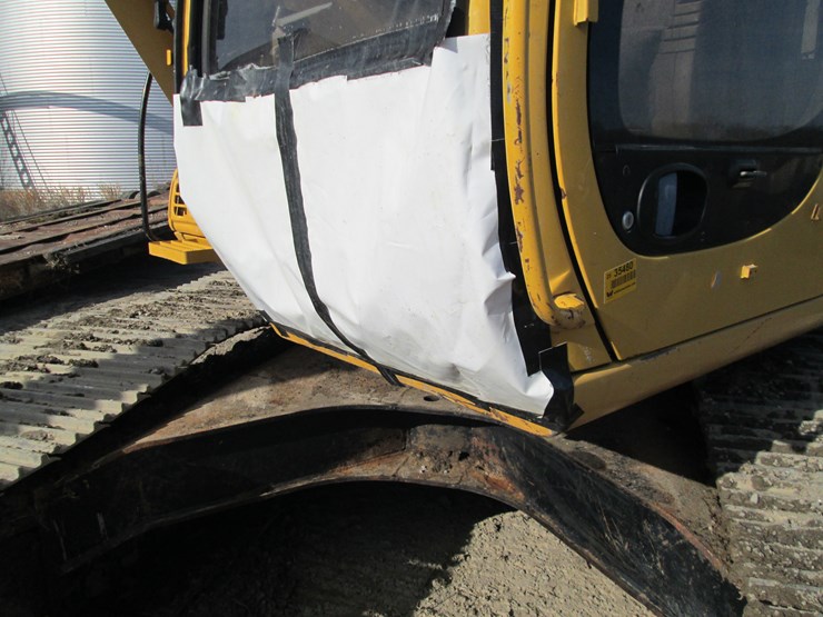 deere-200-lc-image-42