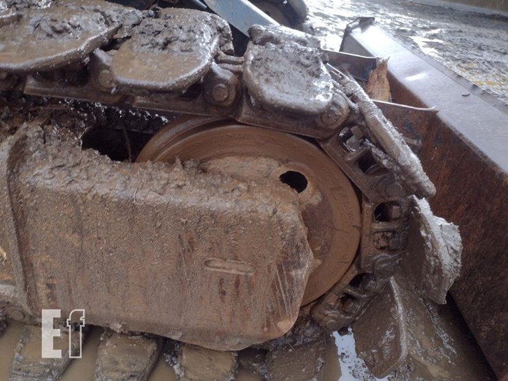 2019-deere-75g-image-37