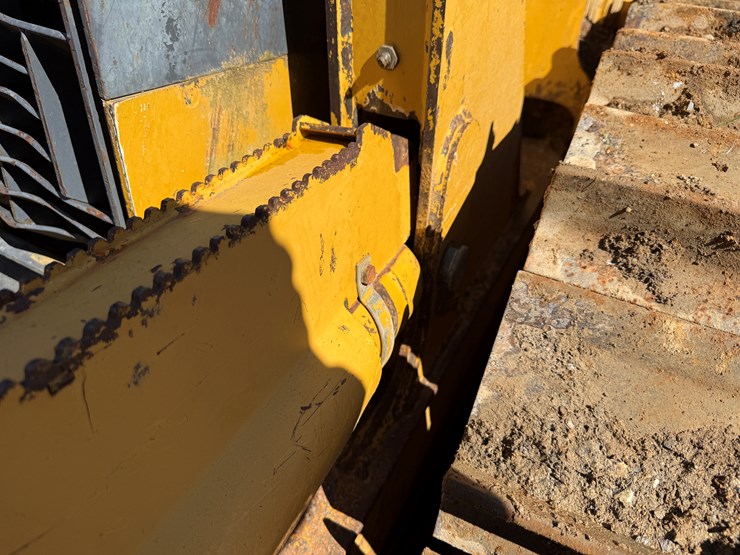 2006-deere-700j-image-18