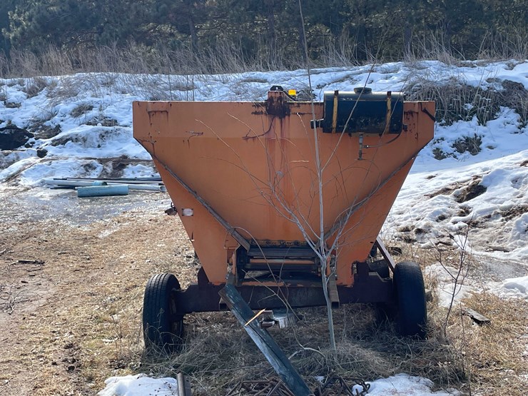 #13023-•-henderson-chief-spreader-image-8