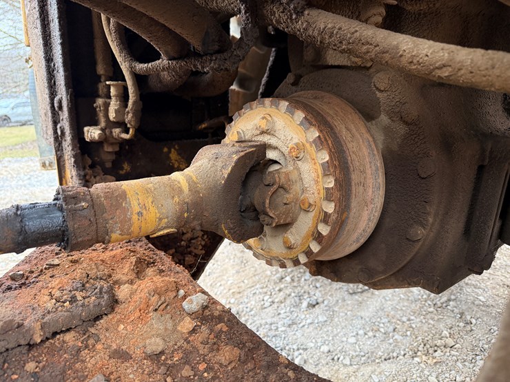 caterpillar-930g-image-43