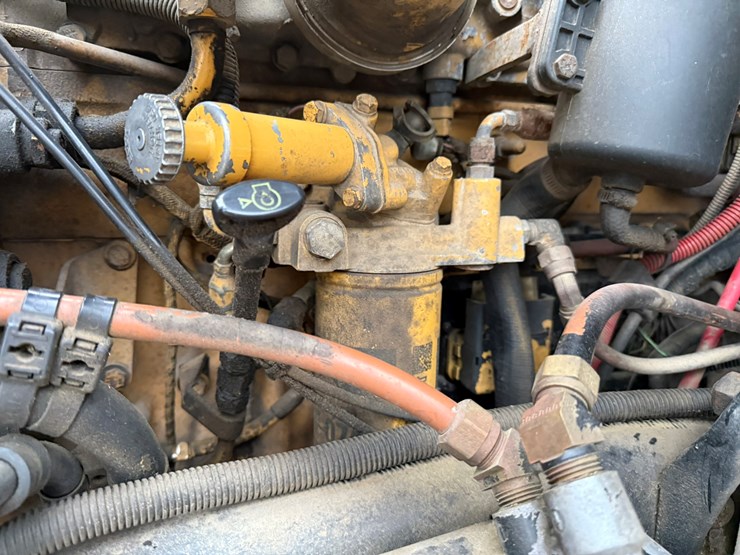 2007-caterpillar-c13-image-13