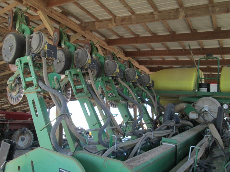 john-deere-1790-image-35