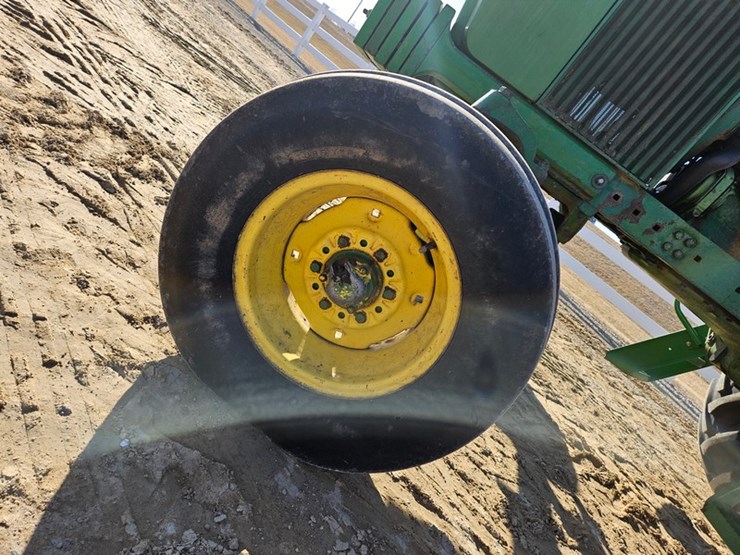 john-deere-4020-image-37