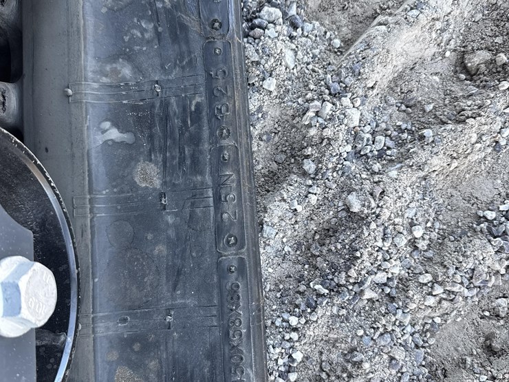 2025-john-deere-11-image-15