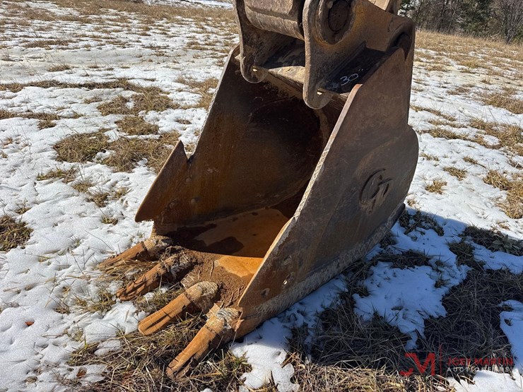 2002-deere-200c-lc-image-12