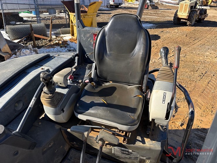 2013-deere-50d-image-20