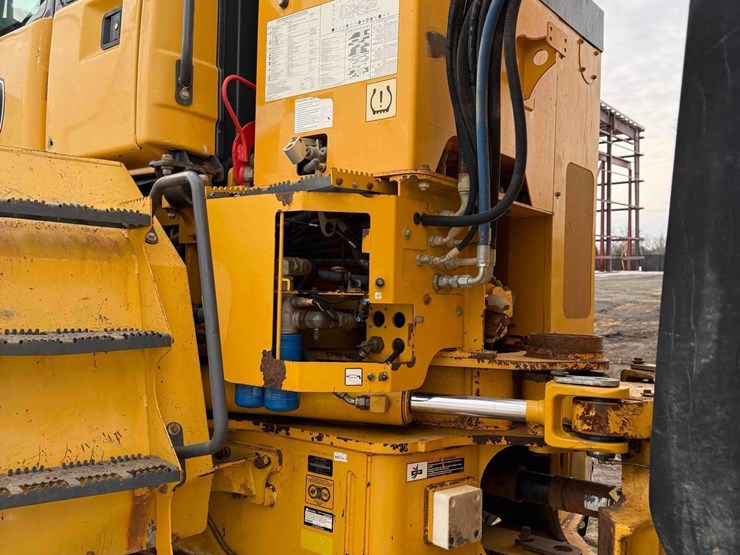 2014-deere-370e-image-7