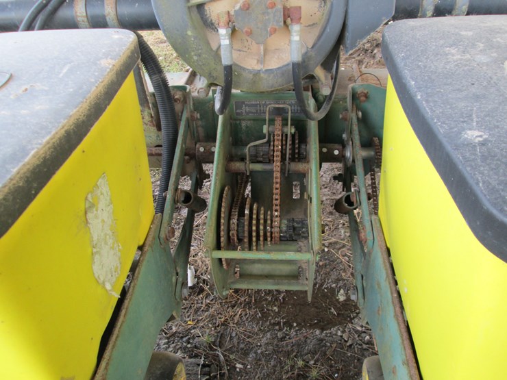 john-deere-8-image-13