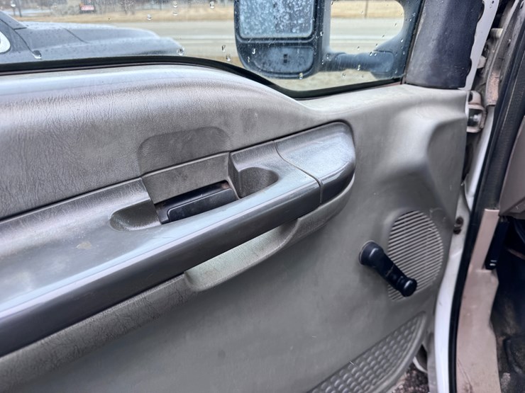 2003-ford-f350-xl-image-29