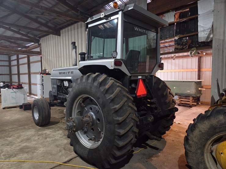 1979-white-2-155-image-17