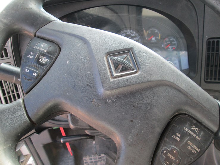 2017-international-prostar-image-35