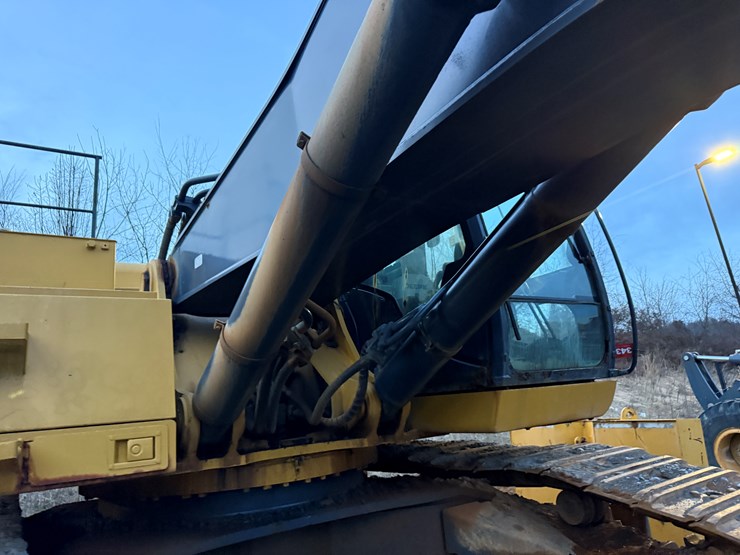 2006-deere-650d-lc-image-13