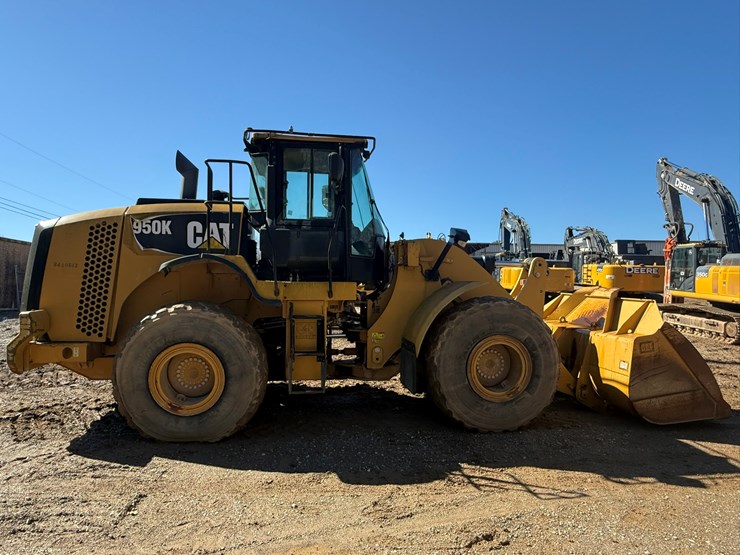 2012-caterpillar-950k-image-6