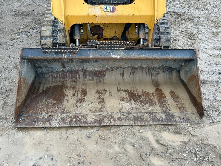 2020-caterpillar-259d3-image-9