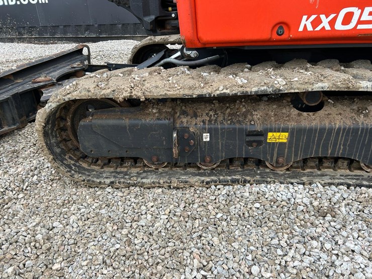 2022-kubota-kx057-image-17