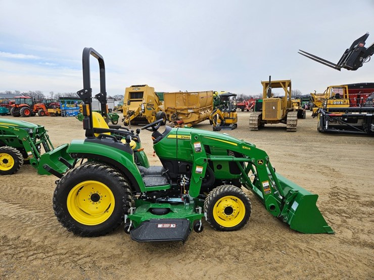 2025-john-deere-2038r-image-6