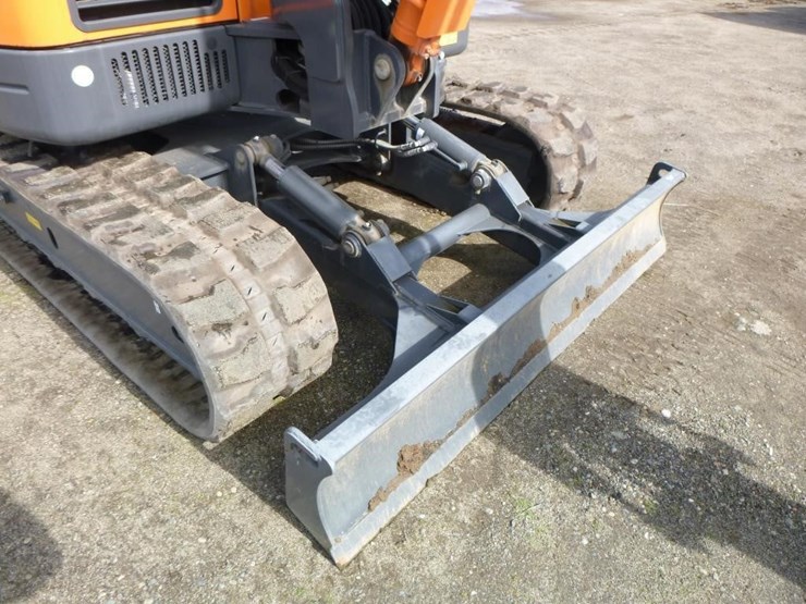 2023-develon-dx85r-3-hydraulic-excavator-image-22