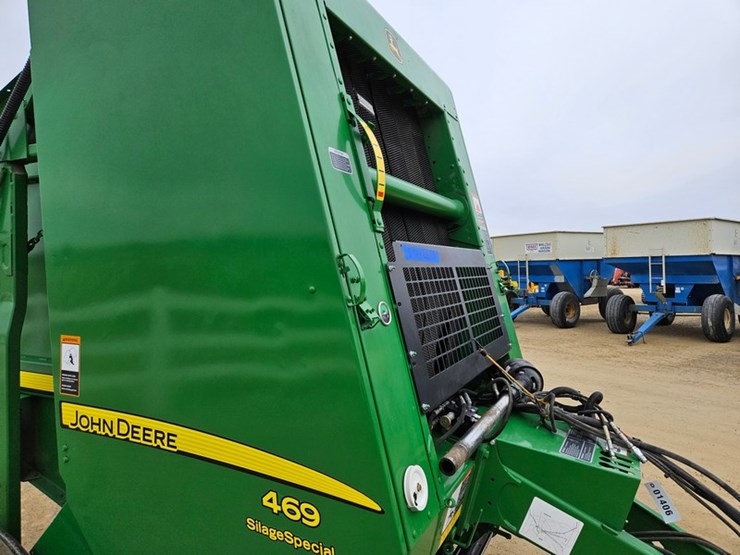 john-deere-469-image-26