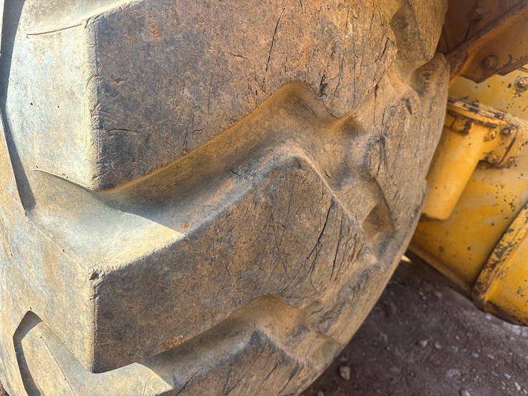 caterpillar-621b-image-59