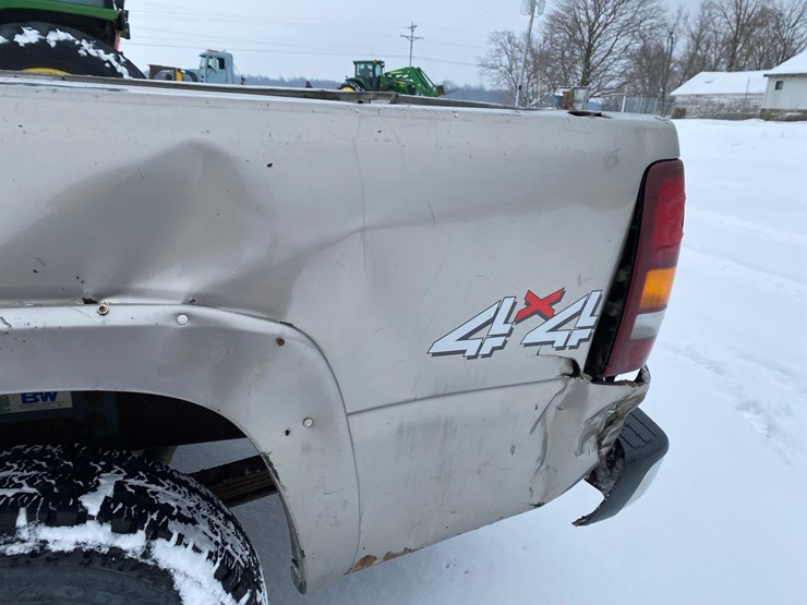 2001-chevrolet-pickup-image-18