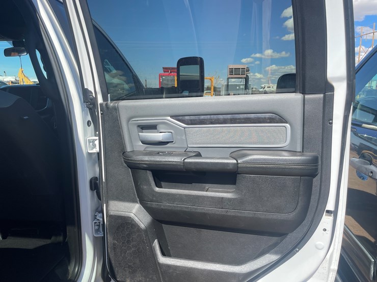 2022-dodge-2500-image-45