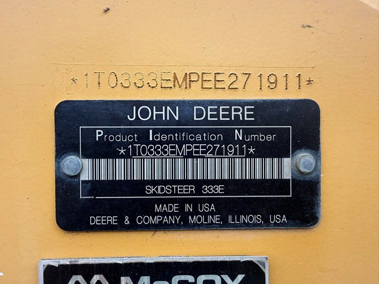 2015-deere-333e-image-48