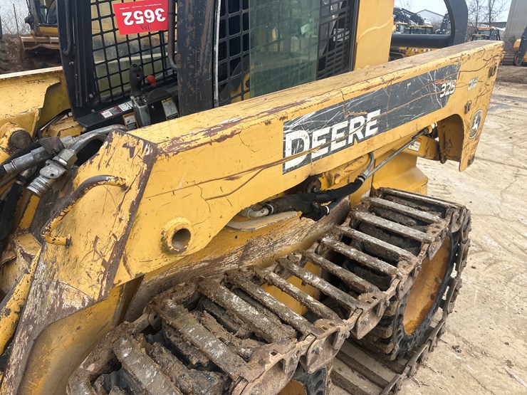 deere-325-image-22
