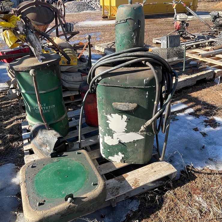 #13085 • Pallet Contents