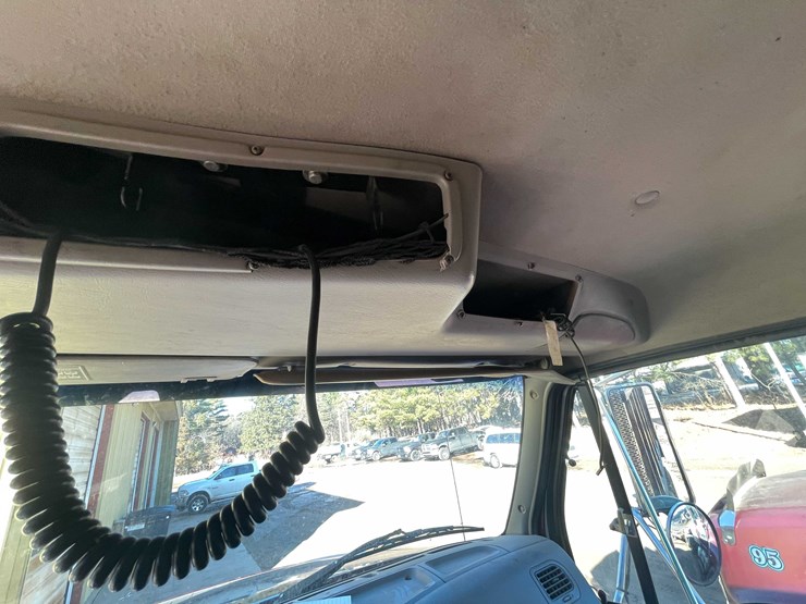 #13005-•-1999-sterling-dump-truck-(has-wi-title)-image-63