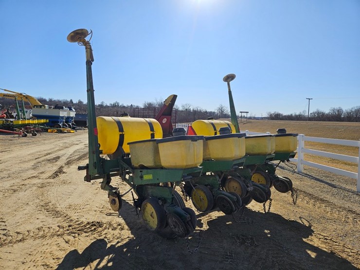 john-deere-7000-image-3