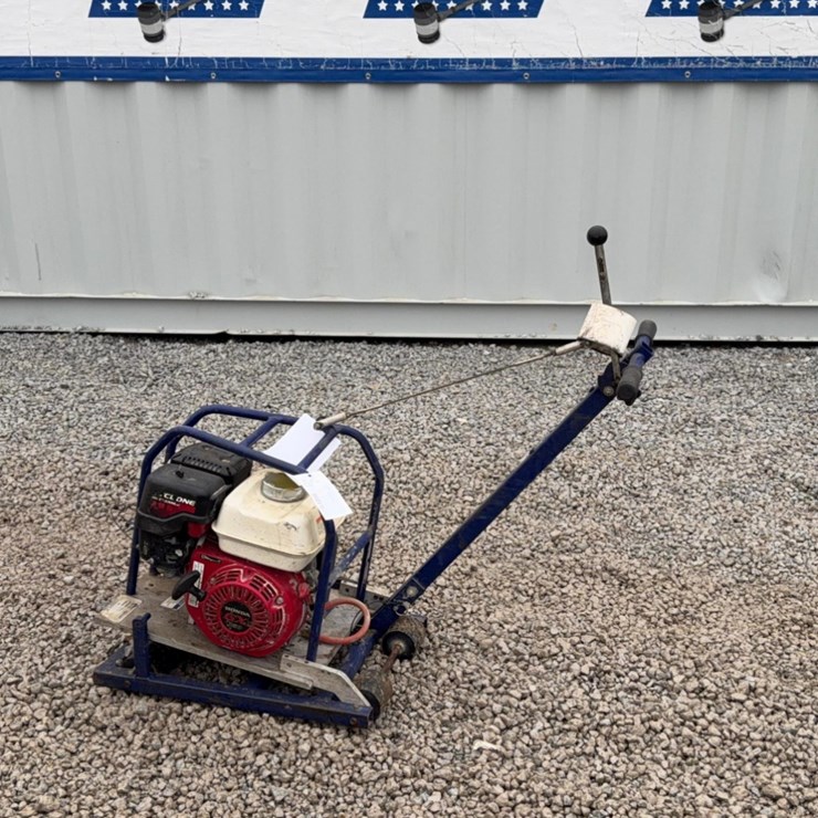 Diteo F50010 Concrete Saw with Honda Motor S.N# 1021666HG