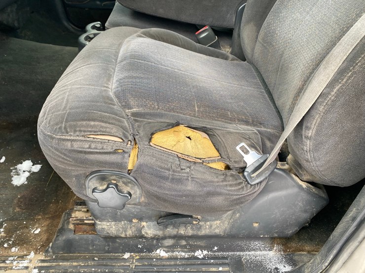 2001-chevrolet-pickup-image-26