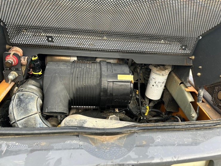 2020-caterpillar-259d3-image-29