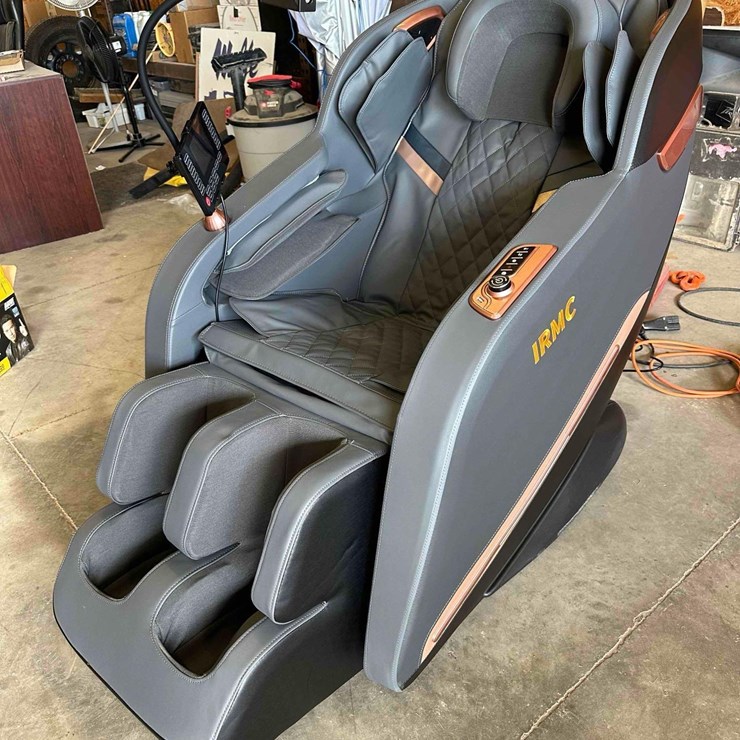 UNUSED IRMC Massage Chair