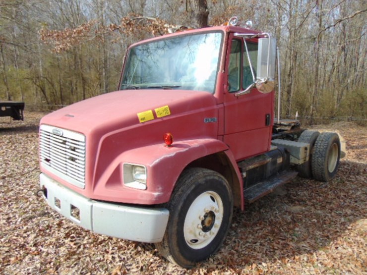 1997-freightliner-fl70-image-1