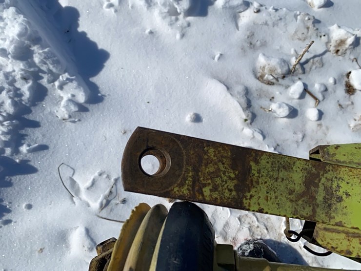 claas-volto-750-image-21