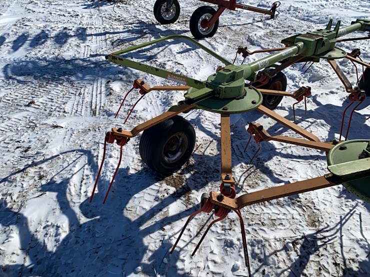 claas-volto-750-image-9