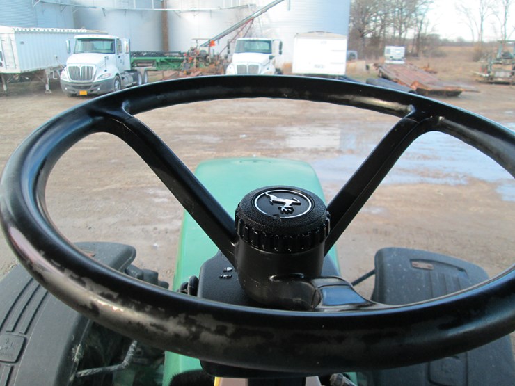 john-deere-8310-image-29