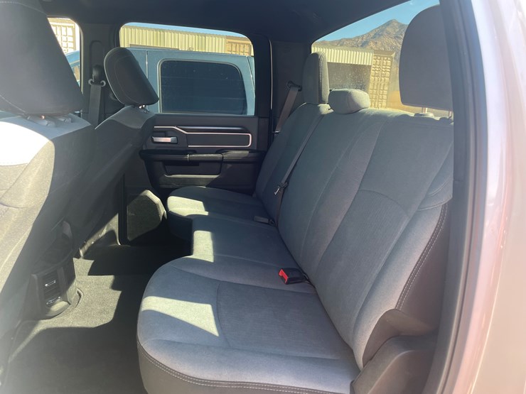 2022-dodge-2500-image-42