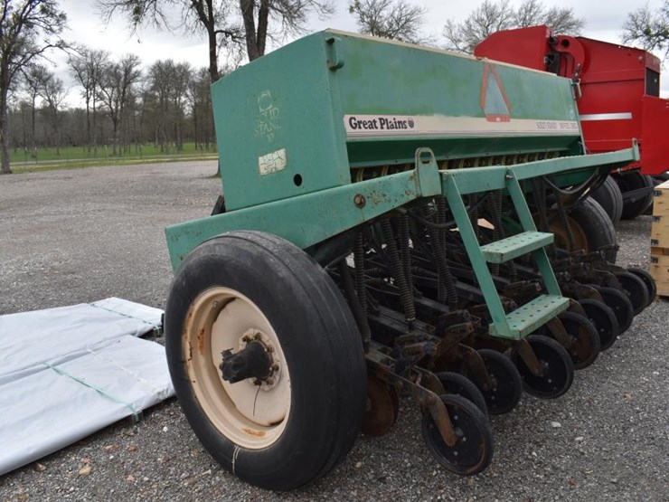 10'-great-plains-no-till-drill-image-3