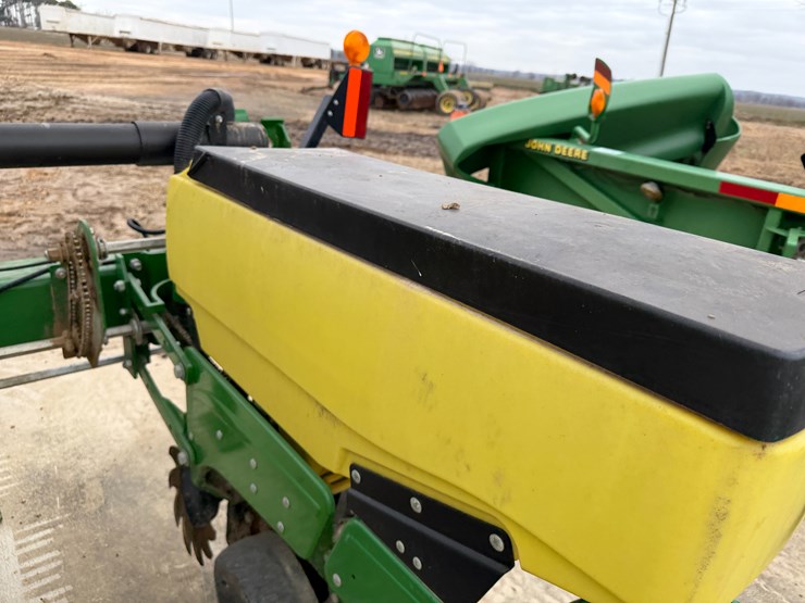 john-deere-1725-image-19