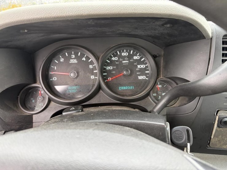 2009-chevrolet-silverado-1500-image-13