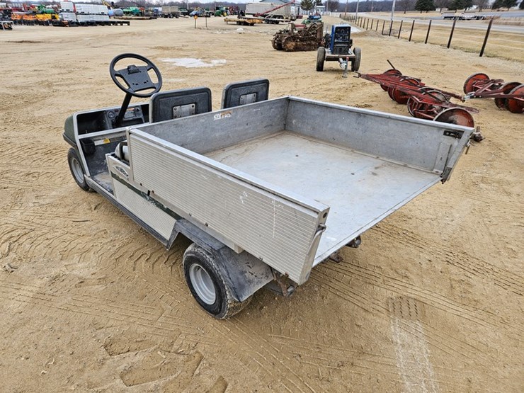 club-car-turf-2-image-3