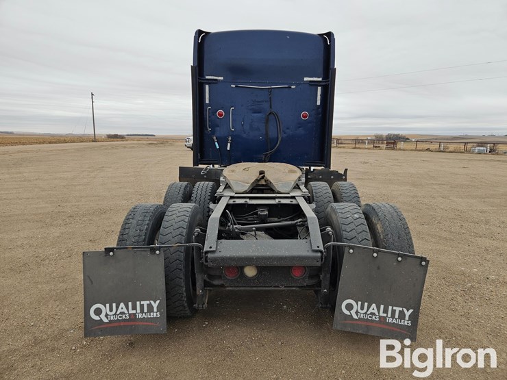 2005-kenworth-w900b-image-6