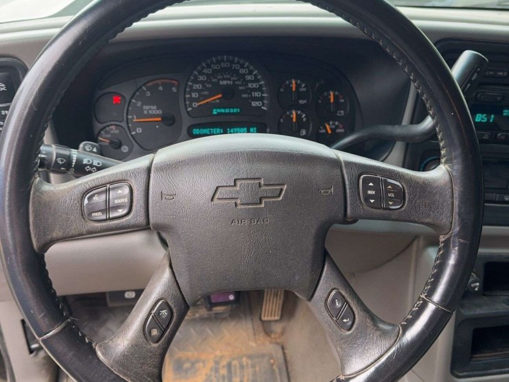 2005-chevrolet-silverado-3500-image-15