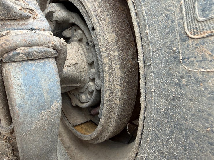 1990-international-9400-image-13