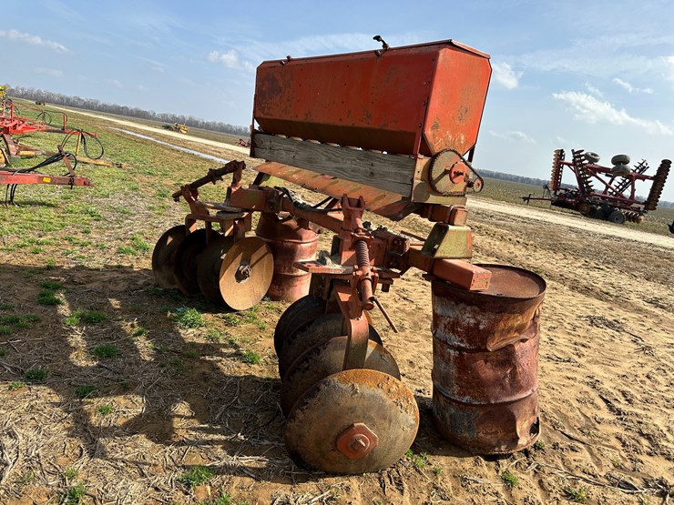 #38698-•-levee-plow-w/-seeder-image-3