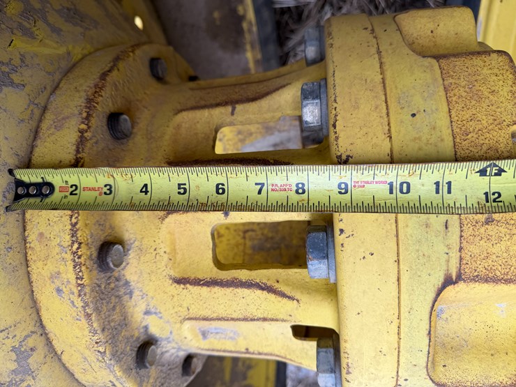 2014-john-deere-8260r-image-13